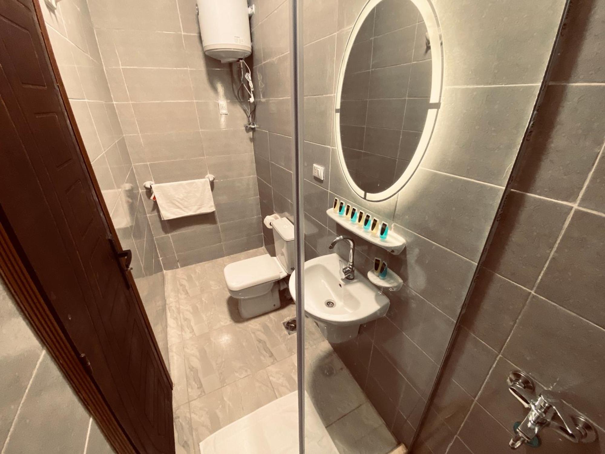 Global Pyramids Hotel Kafret el-Gabal Extérieur photo